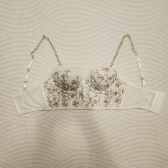Elegant White and Gold Embroidered Bra - Picture 6 of 6
